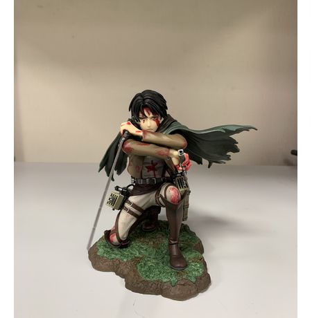 Фигурка  Атака на Титанов - Леви (Attack On Titan - Levi Fortitude Ver., ARTFX J) УЦЕНКА изображение 4