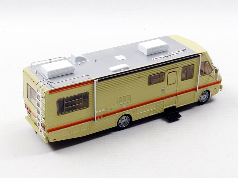 Металлическая модель Fleetwood Bounder RV 1986 - Во Все Тяжкие (Breaking Badl Die Cast) масштаб 1:43 изображение 3