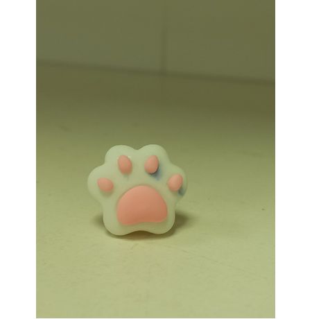 Значок Кошачьи Лапки (пин металл) 1,5х2см УЦЕНКА