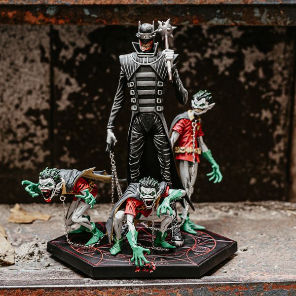 Фигурка Бэтмен, который смеется и Робины - Темные Ночи Металл (Batman Who Laughs and Robin) 23 см изображение 2