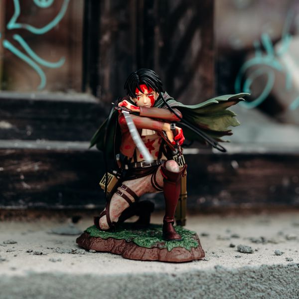 Фигурка  Атака на Титанов - Леви (Attack On Titan - Levi Fortitude Ver., ARTFX J) изображение 5