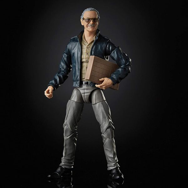 Фигурка Стэн Ли со щитом Marvel Legends (Stan Lee with Shield) 16 см изображение 4