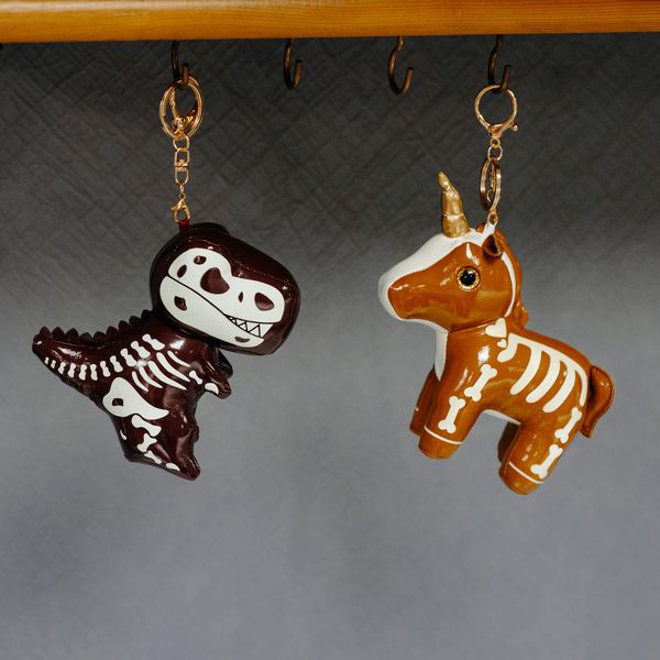 Брелок Скелет динозавра, светится в темноте изображение 3