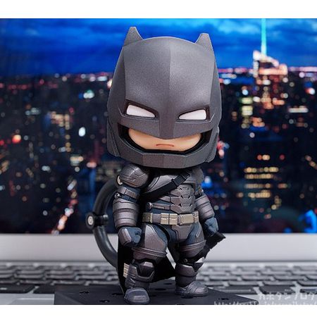 Фигурка Бэтмен Нендроид (Batman Nendoroid - Justice Edition) изображение 2