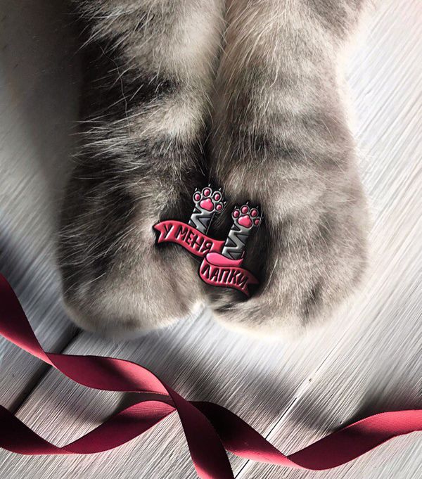 Значок У меня лапки One Love