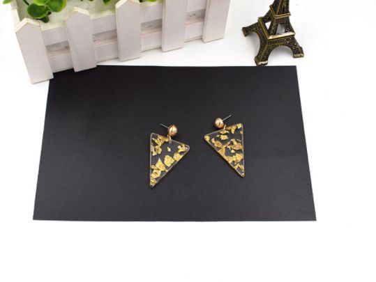 Серьги Треугольник, золотые крапинки