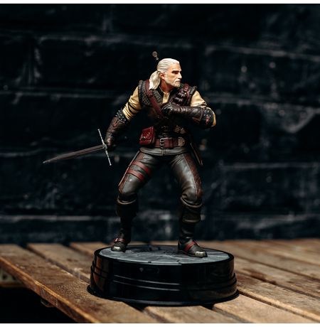 Фигурка Ведьмак - Геральт в броне Мантикоры (Witcher - Geralt of Rivia Manticore Armor) изображение 3