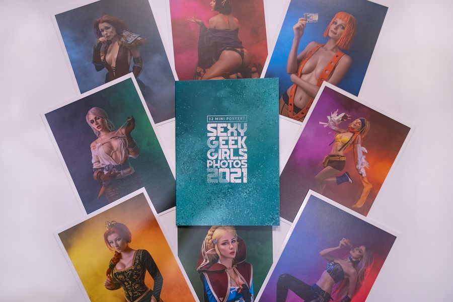 Набор открыток Sexy Geek Girls Photos 2021