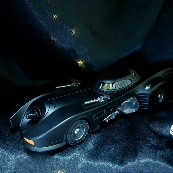 Коллекционная металлическая (Die Cast) модель Бэтмобиль 1989  1:18 (Batman - Batmobile) изображение 2