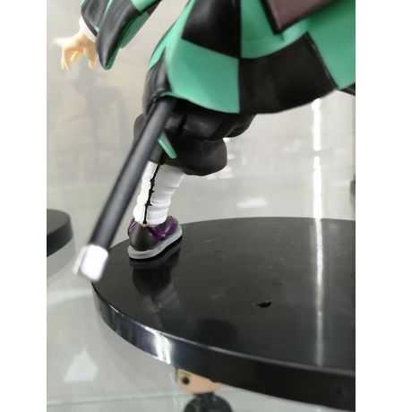 Фигурка Клинок рассекающий демонов - Танджиро Камадо в стойке (Demon Slayer) УЦЕНКА изображение 3