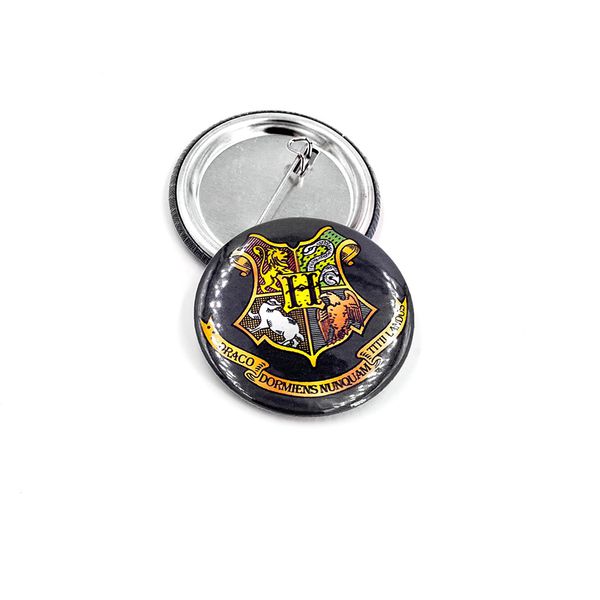 Значок Гарри Поттер: Хогвартс (Harry Potter: Hogwarts)