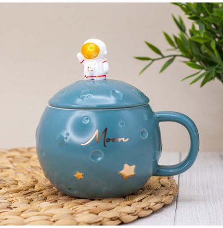 Кружка Космонавт на луне (Cosmonaut Moon) 420 мл green