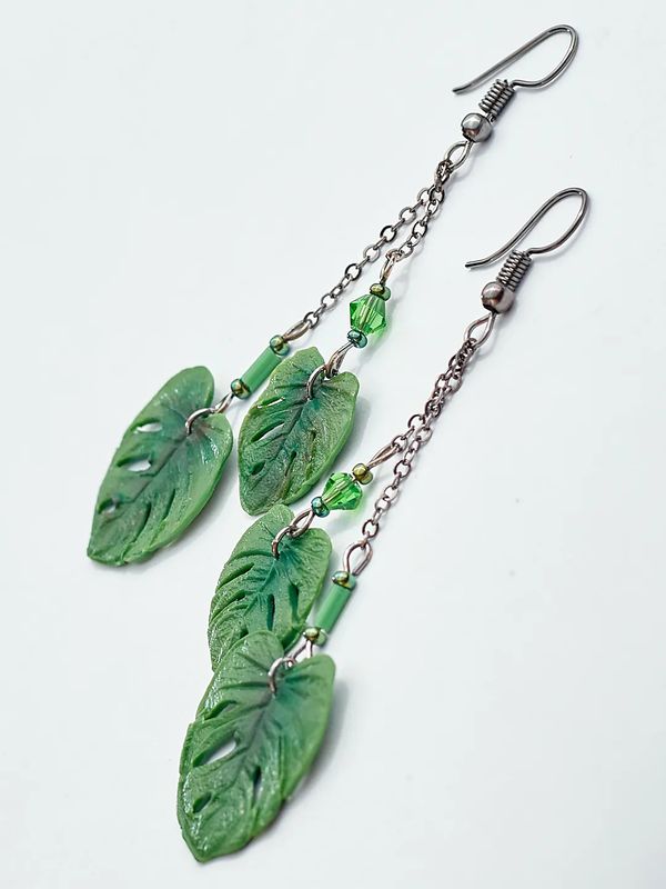 Серьги Монстера на цепочке