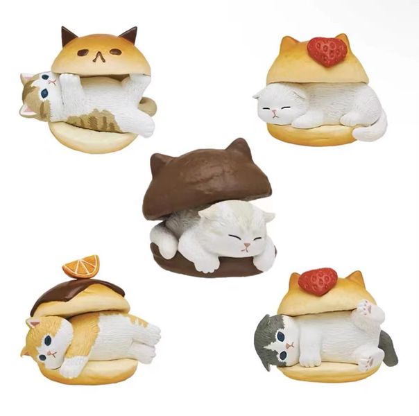 Случайная фигурка Котики в булочках 4 см