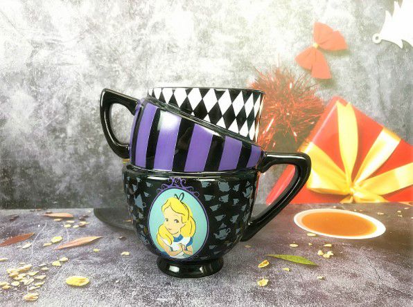 Кружка Алиса в стране чудес, три чашки (Alice in Wonderland)