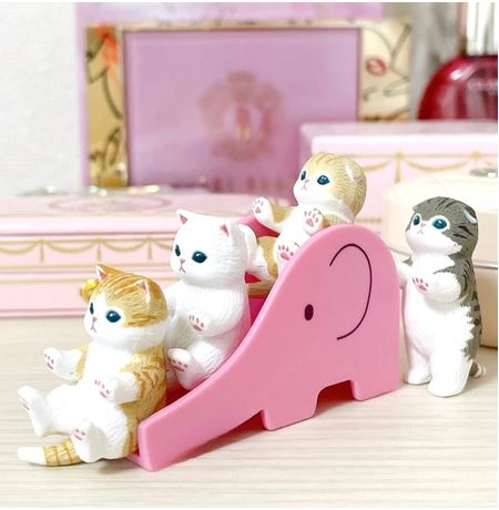 Случайная фигурка Котики на горках изображение 2