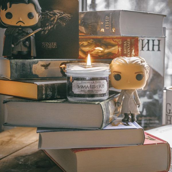 Свеча Игра Престолов - Зима близко, ароматическая (Game of Thrones)
