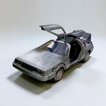 Модель машинки Назад в Будущее 2 - DMC Delorean 1:32 (Back To The Future II - Hollywood Rides)