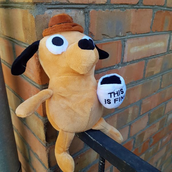Мягкая игрушка Собака Всё хорошо (This Is Fine Dog)