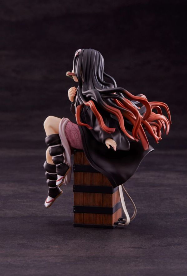 Фигурка Клинок рассекающий демонов - Незуко Камадо с коробкой (Demon Slayer Kimetsu no Yaiba) изображение 2