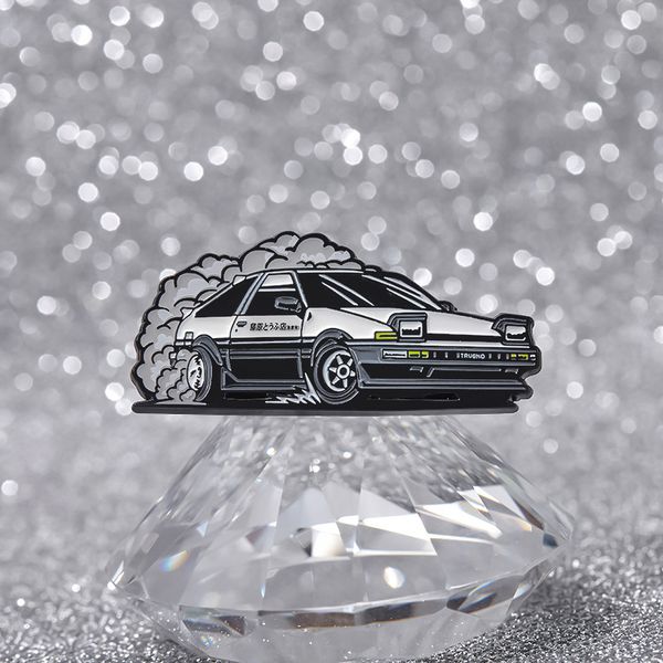 Значок Initial D - Toyota Trueno AE86 (пин, металл)