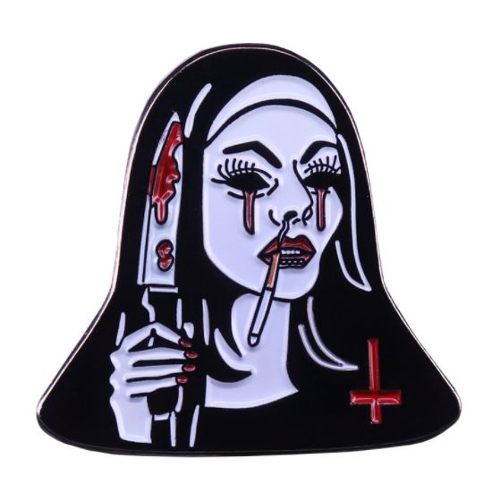 Значок Монахиня с ножом
