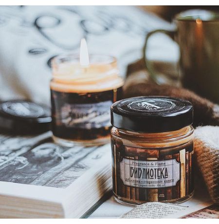 Свеча Библиотека, ароматическая