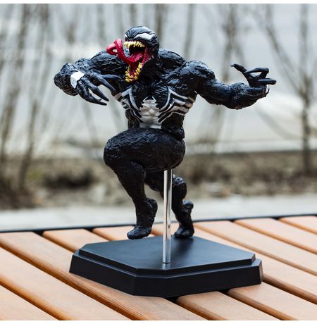 Фигурка Веном в прыжке (Venom Special Edition) изображение 3
