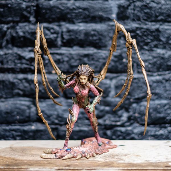 Фигурка Starcraft II - Сара Керриган (Sarah Kerrigan) изображение 3