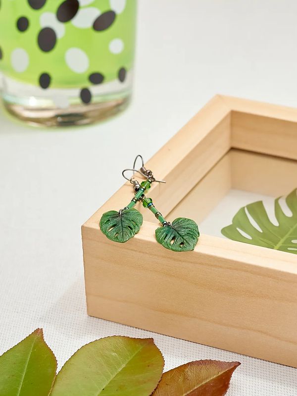 Серьги Монстера на бисере изображение 5