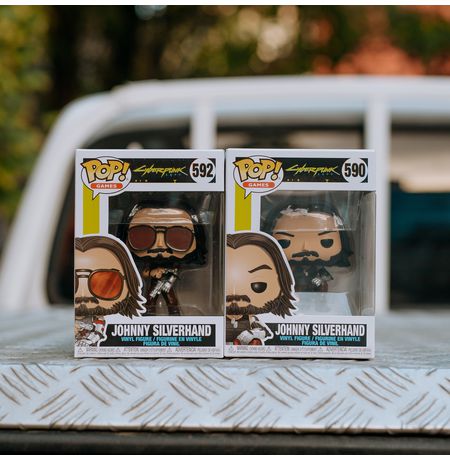 Фигурка Funko POP! Cyberpunk 2077 - Джонни Сильверхенд (Johnny Silverhand) (with gun) изображение 2