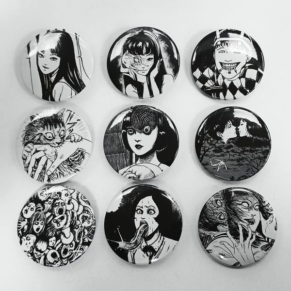 Значок Дзюндзи Ито в ассортименте, 4,5 см