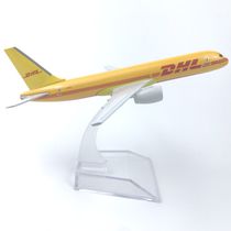 Металлическая модель самолета Boeing 757 DHL