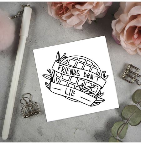 Тату переводная Friends don't lie