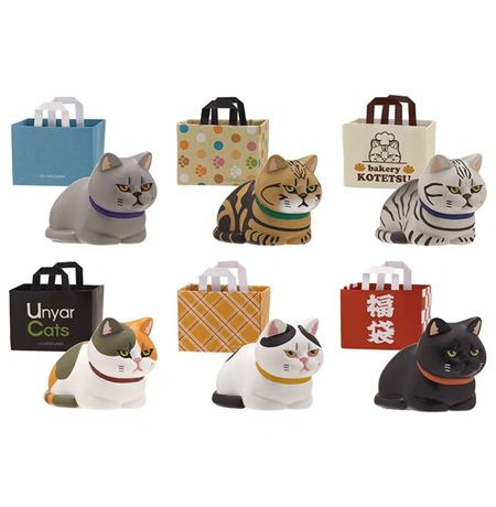 Случайная фигурка Котики в сумках