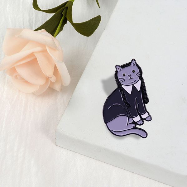 Значок Котик Уэнсдей