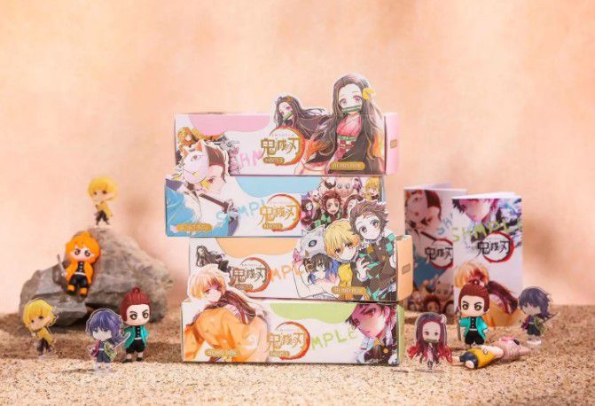 Случайный набор Клинок рассекающий демонов (Demon Slayer)