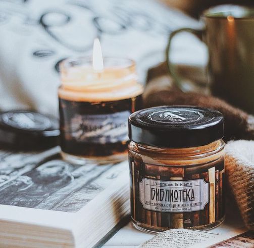 Свеча Библиотека, ароматическая