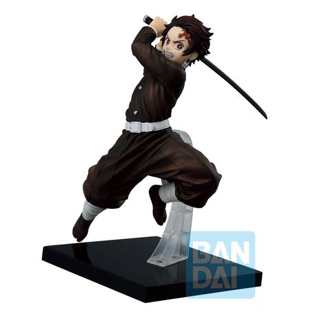 Фигурка Клинок рассекающий демонов - Танджиро (Breached Swordsmith Village Bandai Ichibansho) 17 см