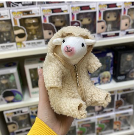 Мягкая игрушка Овечка в костюме изображение 2