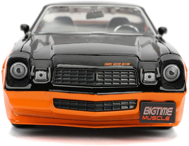 Коллекционная (Die Cast) модель Chevrolet Camaro Z28 - 1979 (масштаб 1:24) изображение 2
