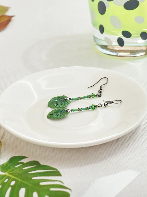 Серьги Монстера на бисере изображение 3
