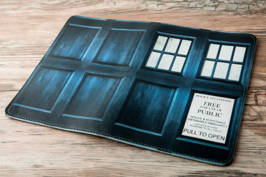Обложка на паспорт Тардис (Доктор Кто Doctor Who) изображение 2