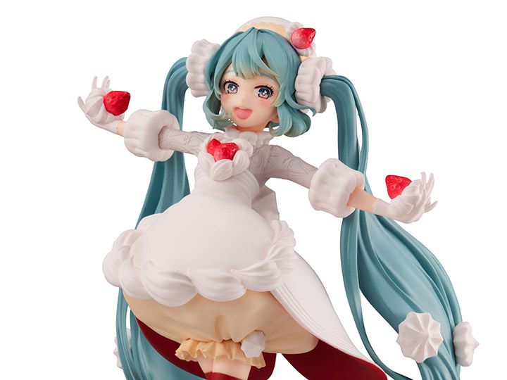 Фигурка Хацунэ Мику - Клубничный Торт  (Hatsune Miku Sweet Tea Time Strawberry Shortcake) 17 см