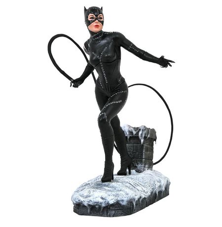 Фигурка Бэтмен - Женщина-кошка Диорама (Batman - Catwoman Diorama Gallery) 23 см УЦЕНКА