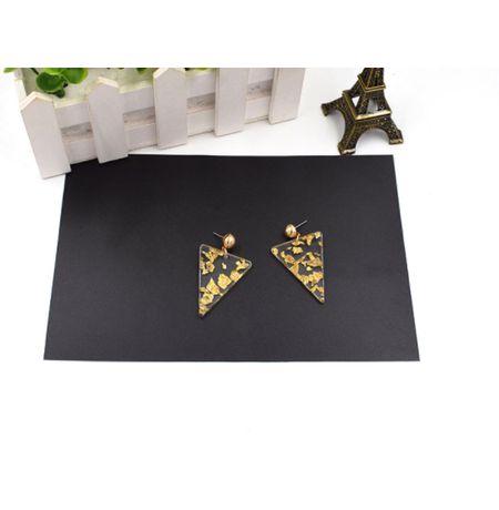 Серьги Треугольник, золотые крапинки