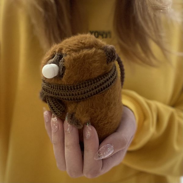 Мягкая игрушка Капибара с жвачкой