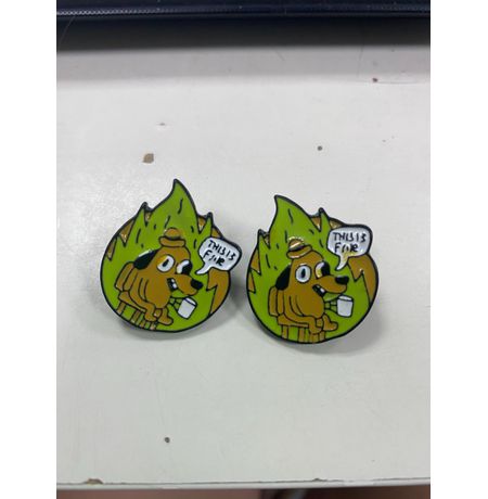 Значок Собака This is fine (пин, металл) 2,7х2,3 см УЦЕНКА изображение 2