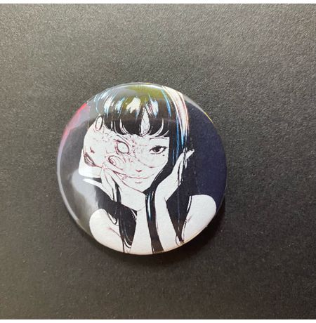 Значок Дзюндзи Ито - Томиэ (Junji Ito - Tomie) 4,5 см