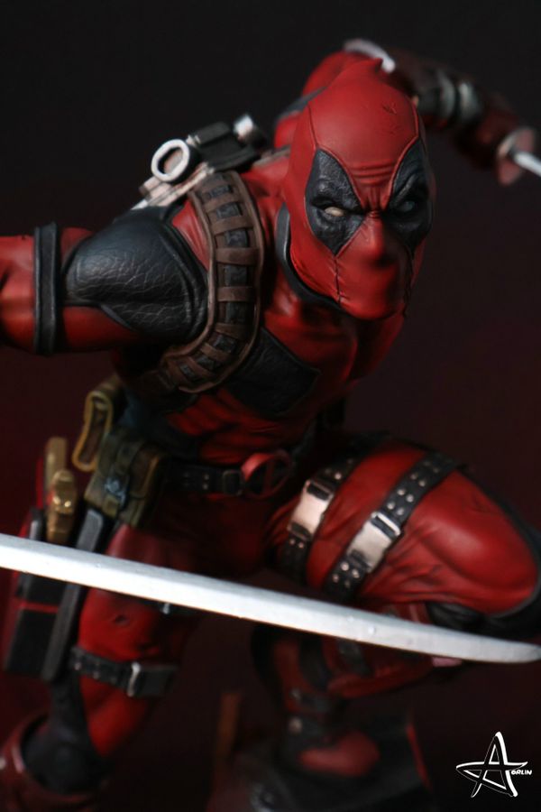 Фигурка Дэдпул (Deadpool) 35 см